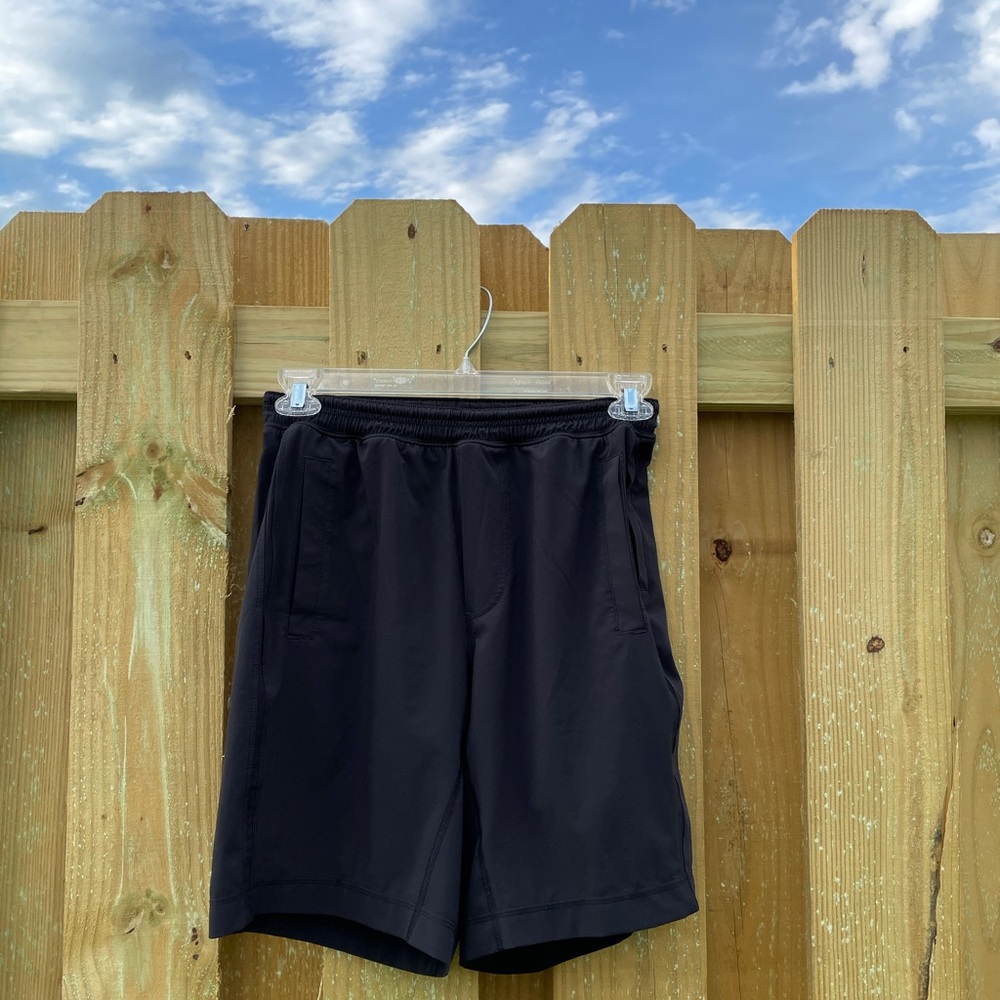 Men’s pace braker Lululemon shorts